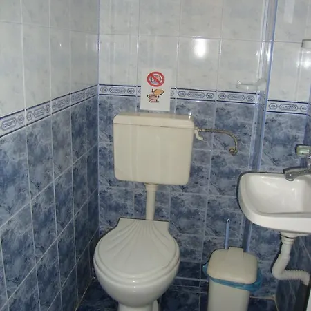 Къща за гости Perla 2*